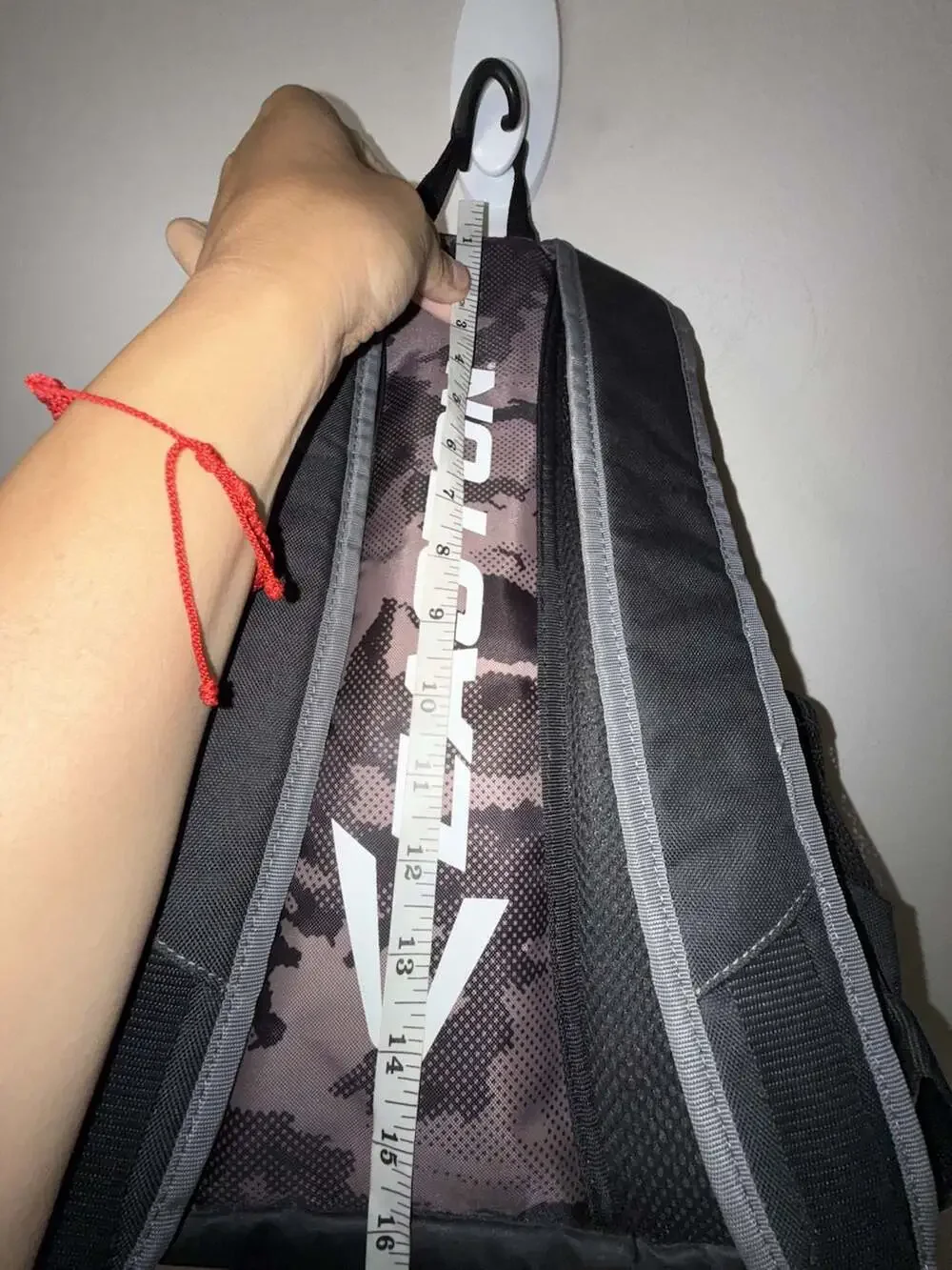 Easton E110BP Camouflage Baseball Softball Bat Pack Backpack